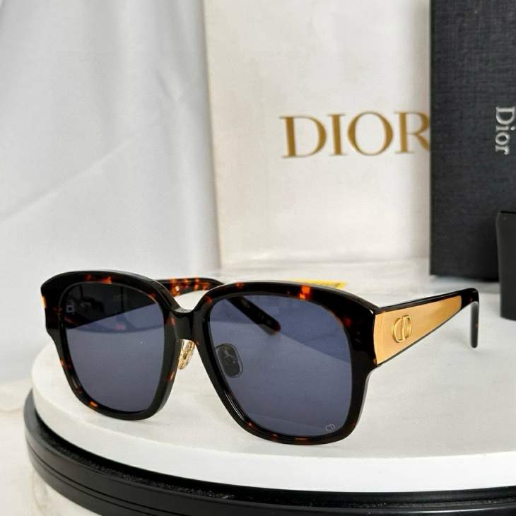 Picture of Dior Sunglasses _SKUfw76772024fw